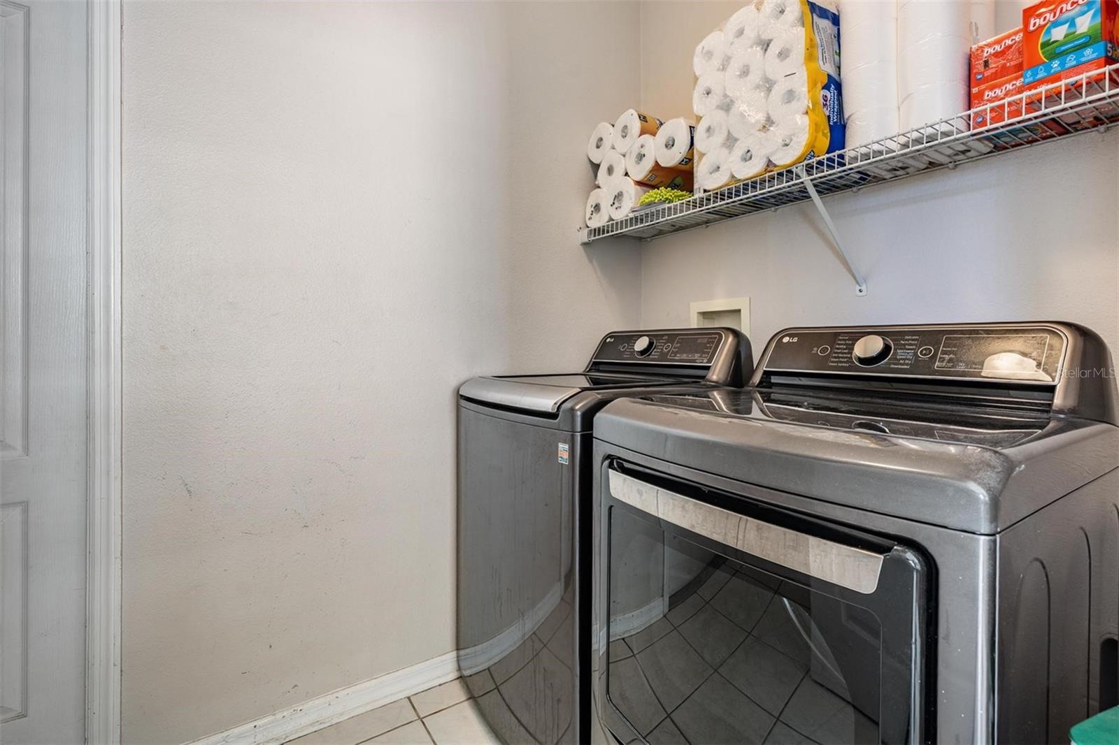 Walk-in laundry room