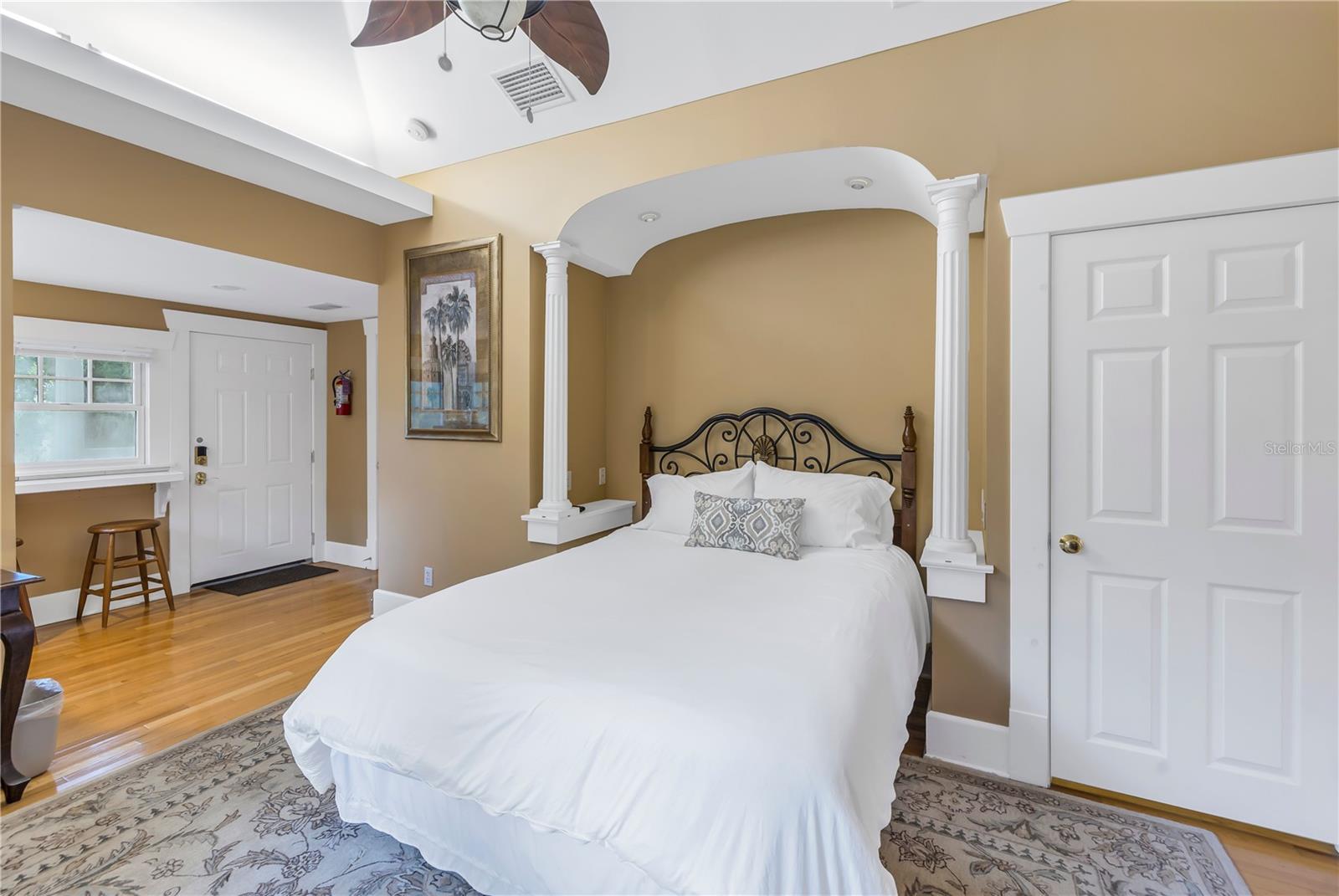 Carriage House Suite - Second Floor