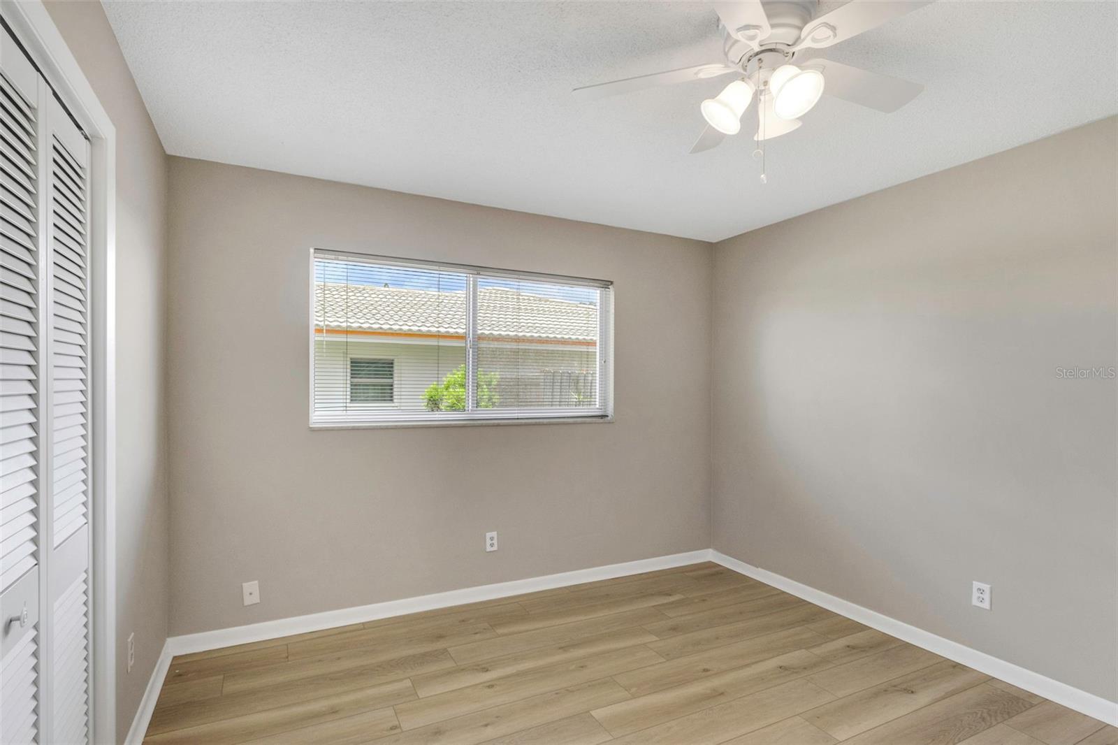 2nd bedroom