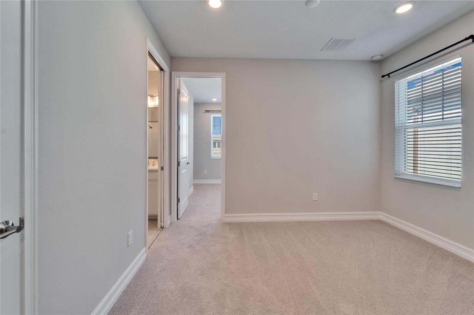 G5099033