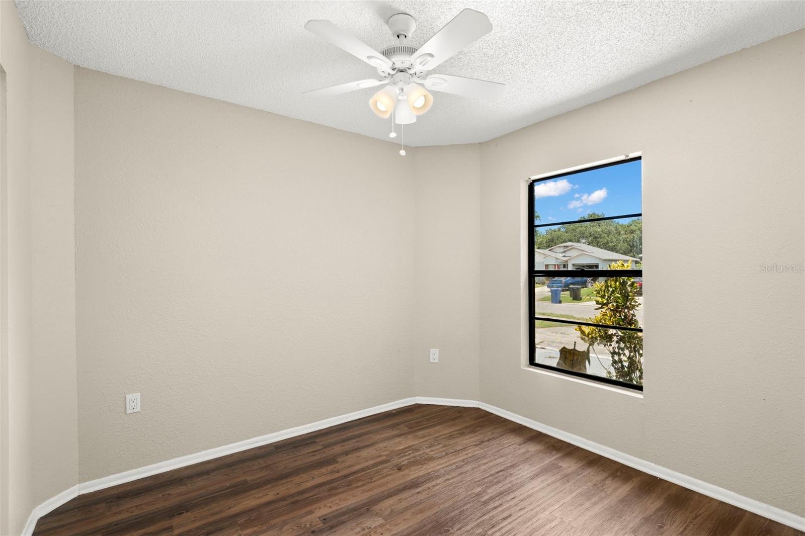 second bedroom