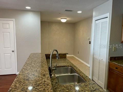 Kitchen/Breakfast Bar