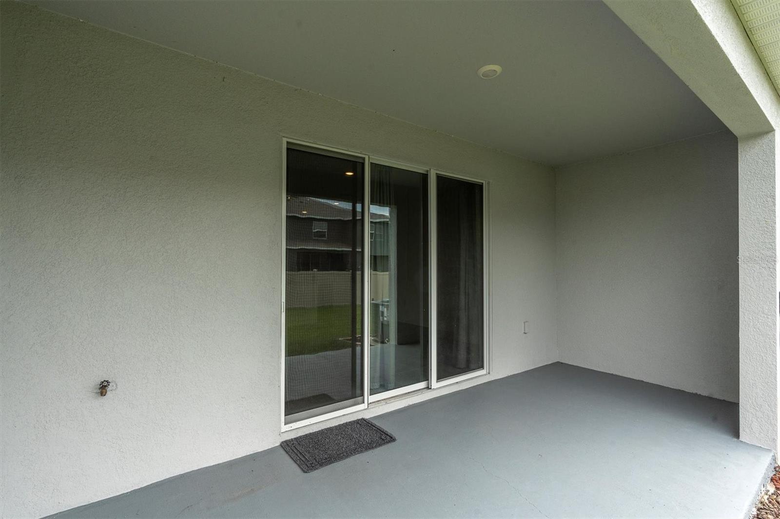 COVERED LANAI
