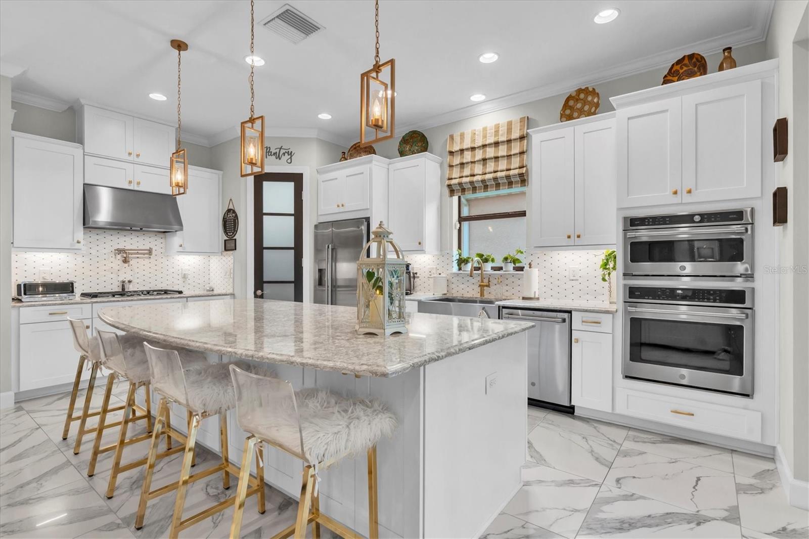 GORGEOUS KITCHEN