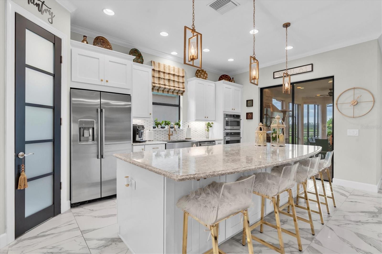 GOURMET KITCHEN