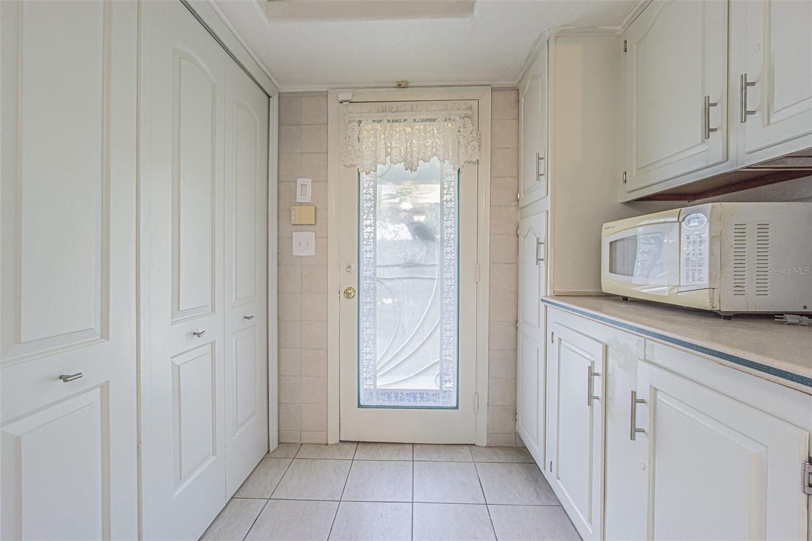 Kitchen & Pantry