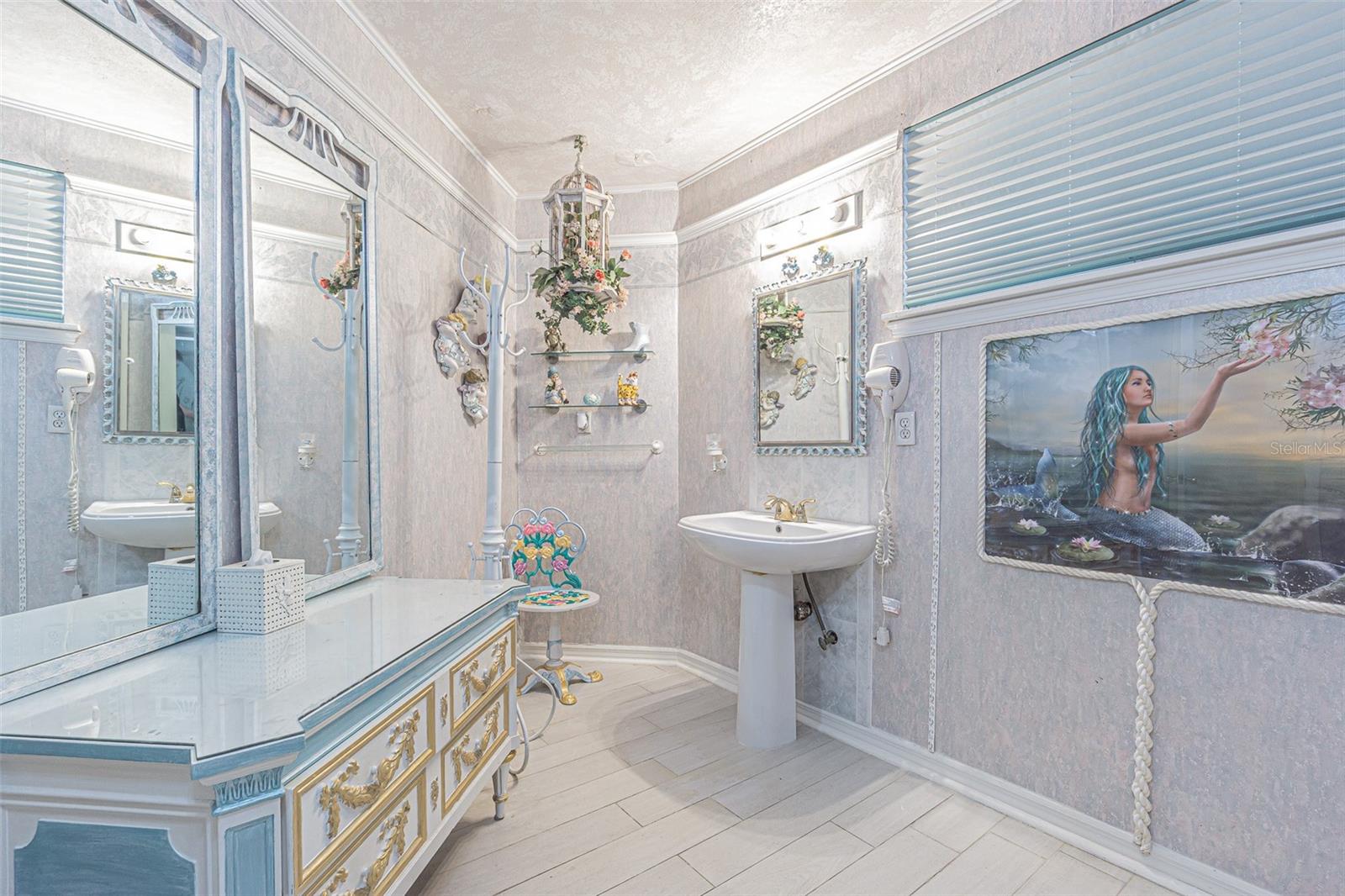 2nd Bathroom