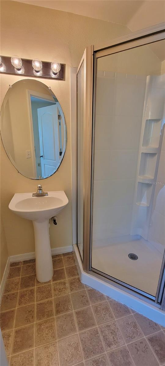 Loft - 3rd full bathroom