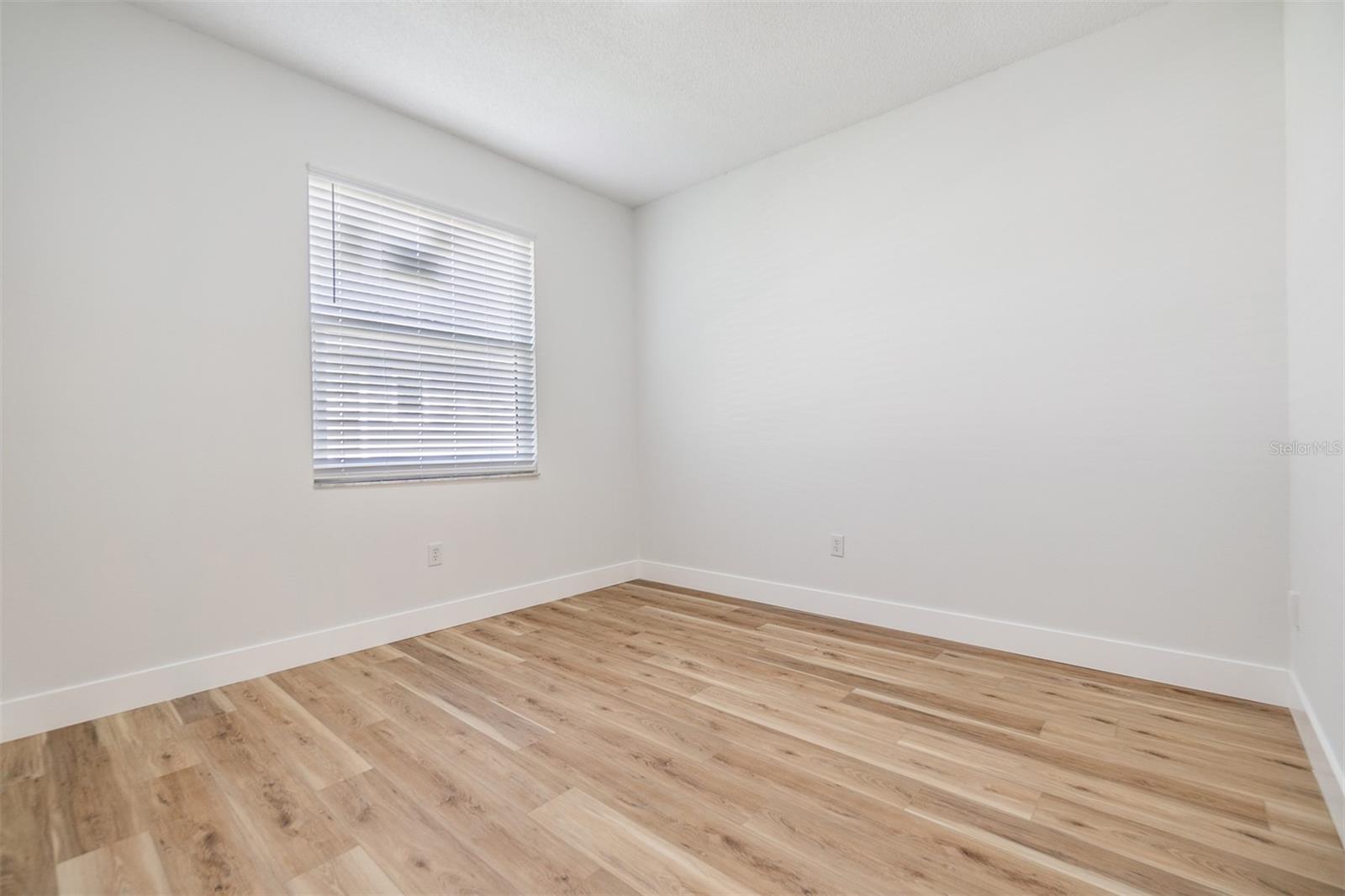 Guest bedroom 1
