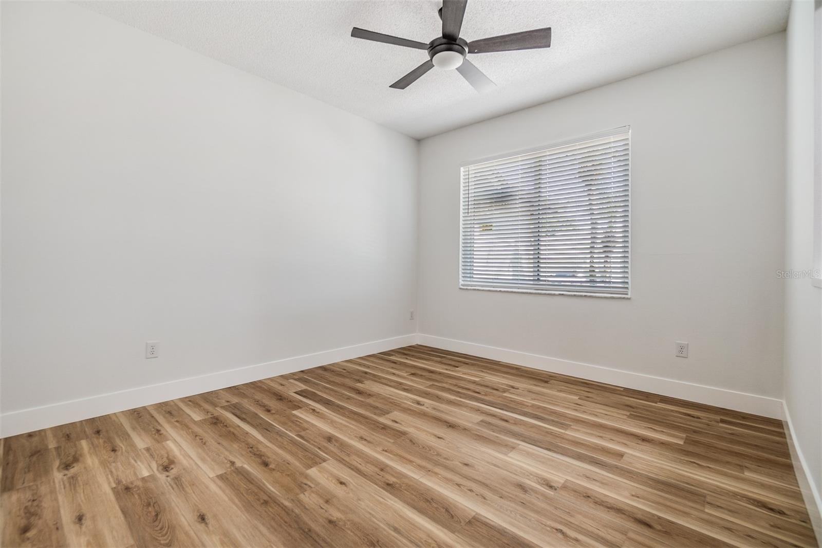 Guest bedroom 2