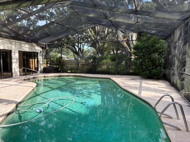 screened pool