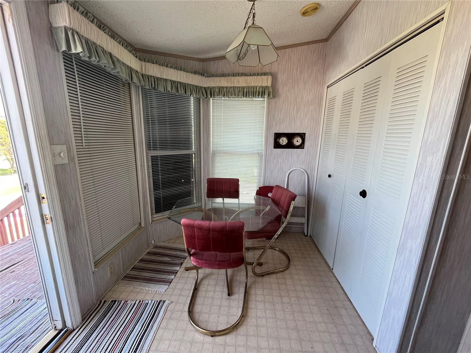 Breakfast nook