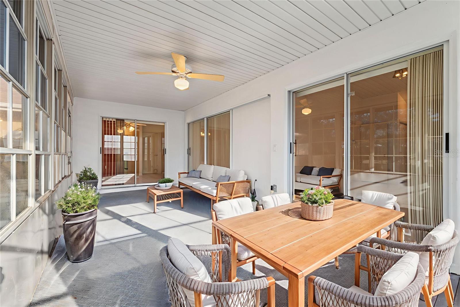 Sun Room  (Virtually Staged)