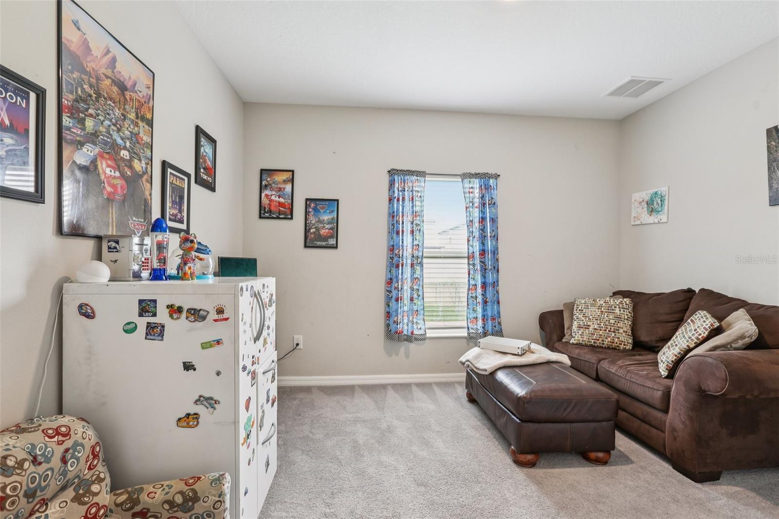 1st  bedroom main floor