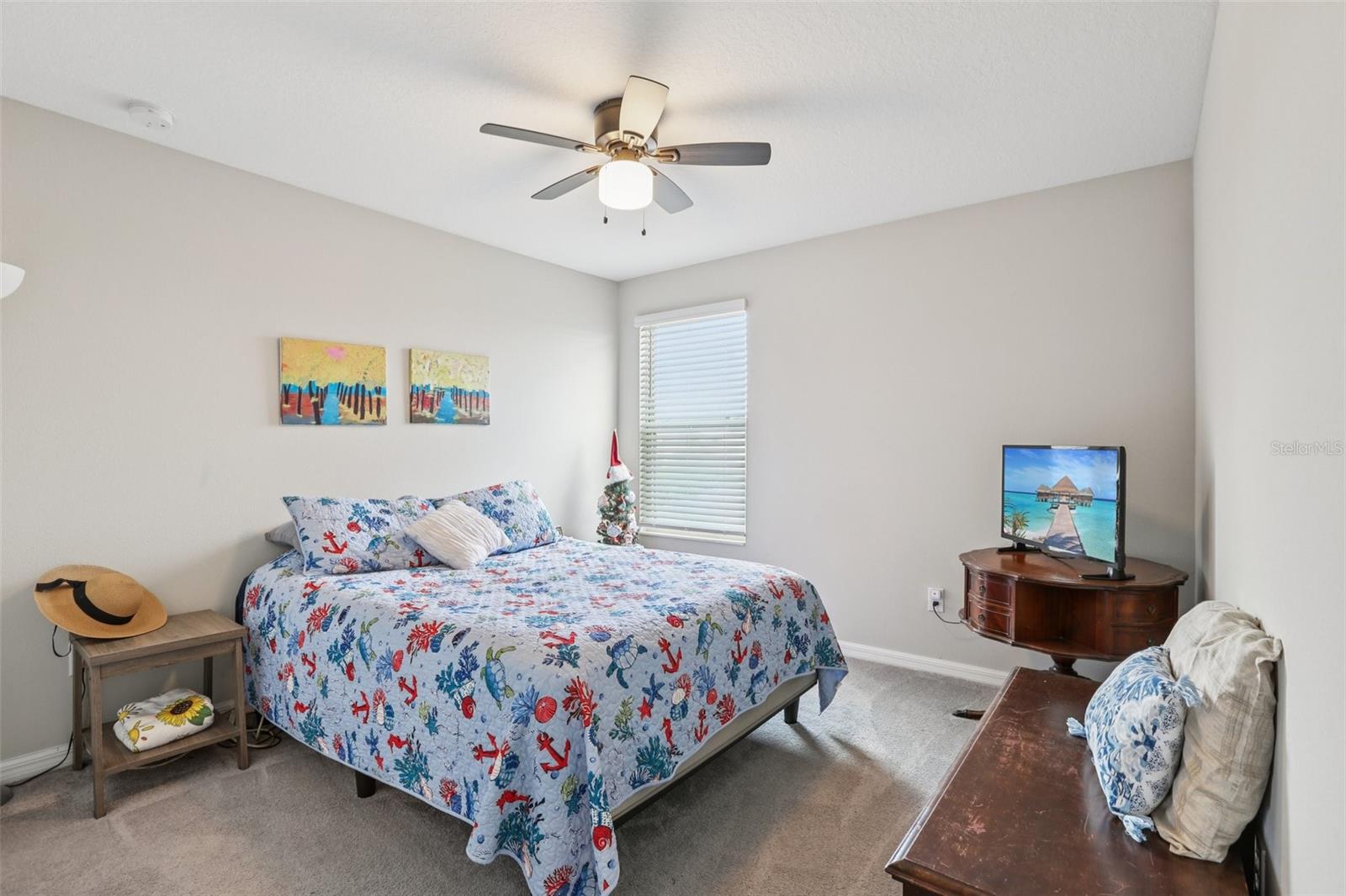 2nd bedroom