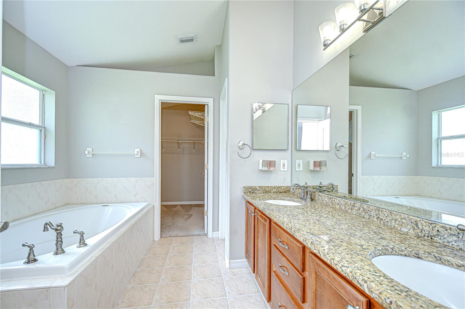 En-suite bathroom!