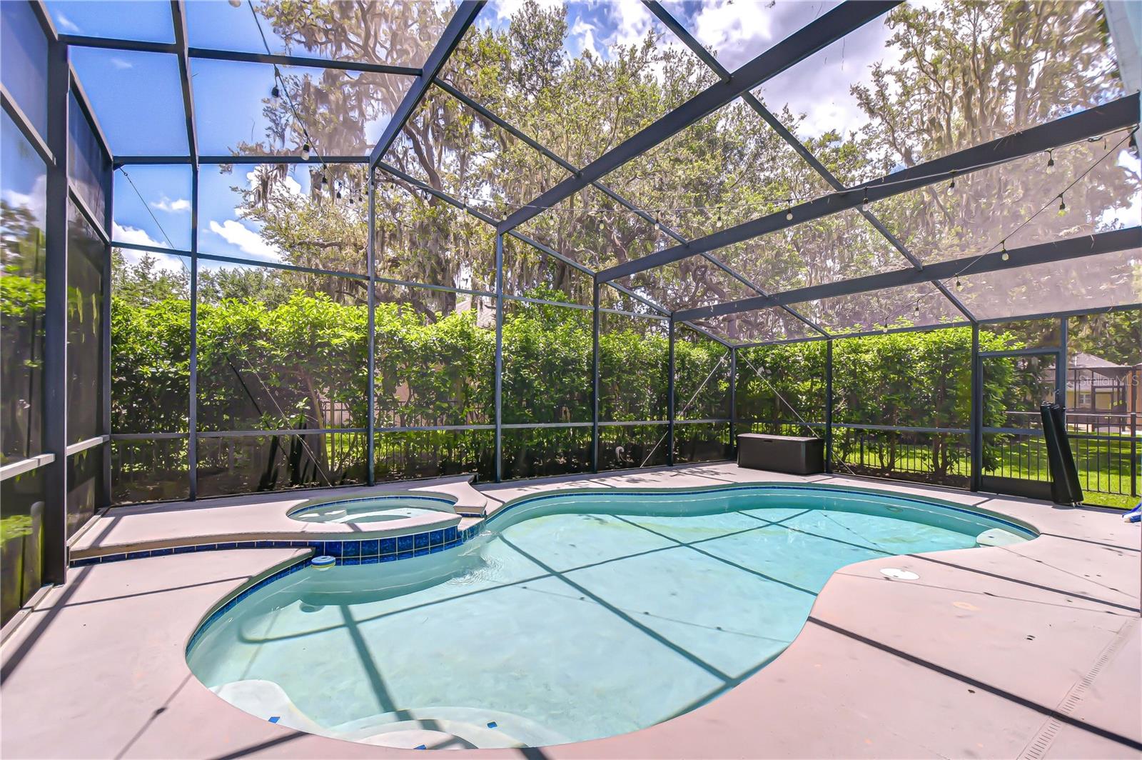 Heated pool and Spa!