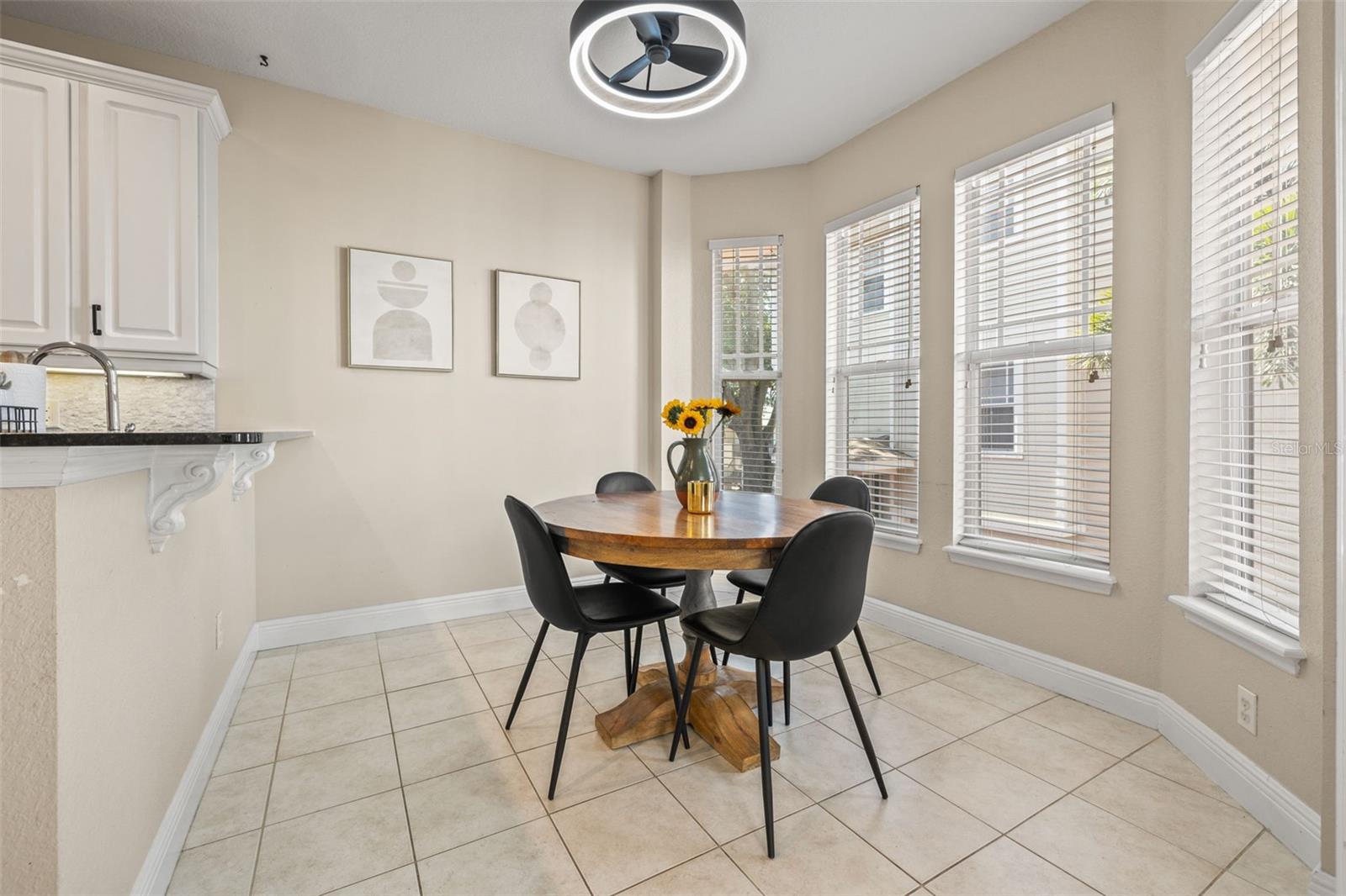 Eat-in Kitchen Space