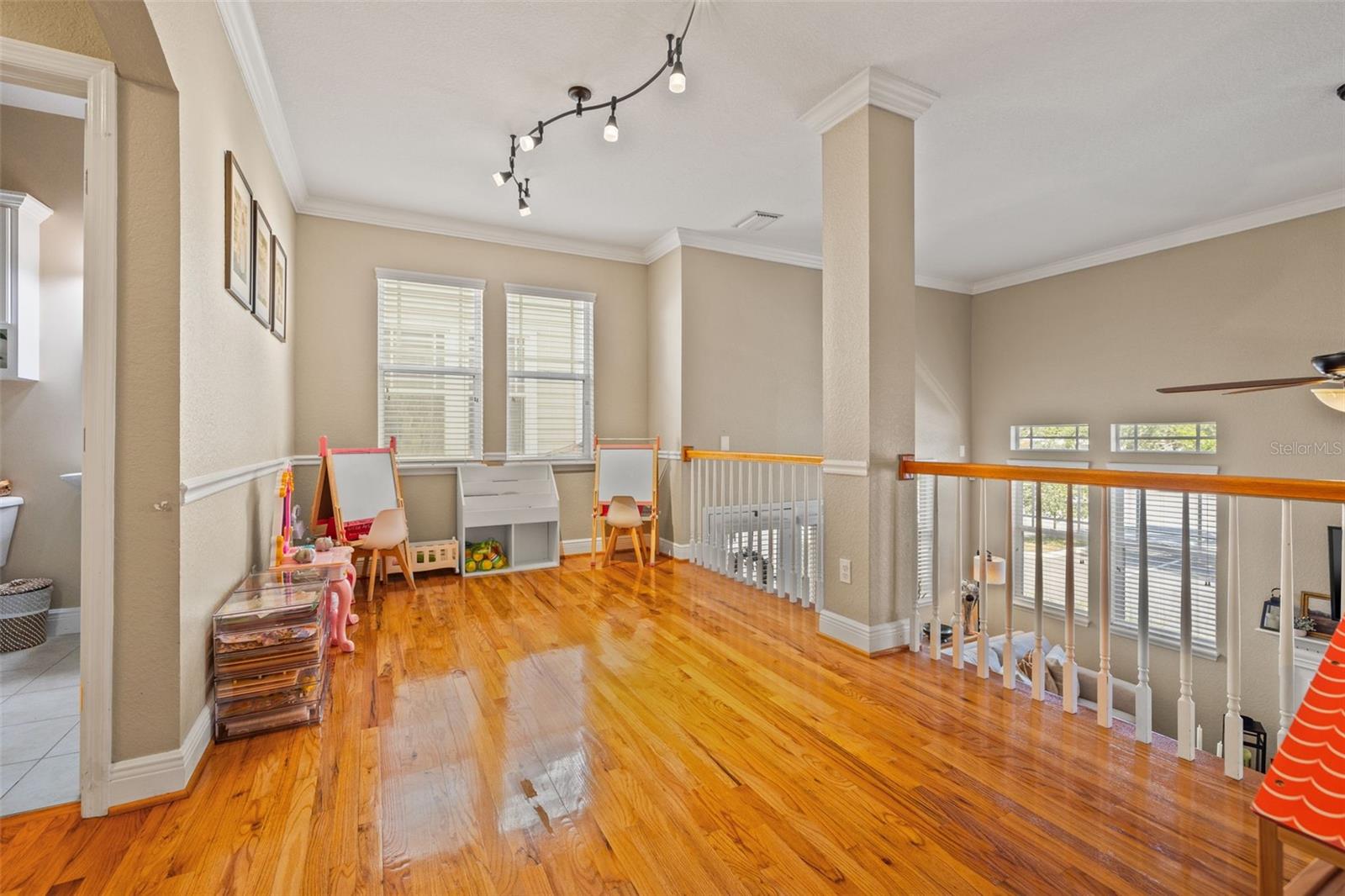 Loft/Den/Flex Space