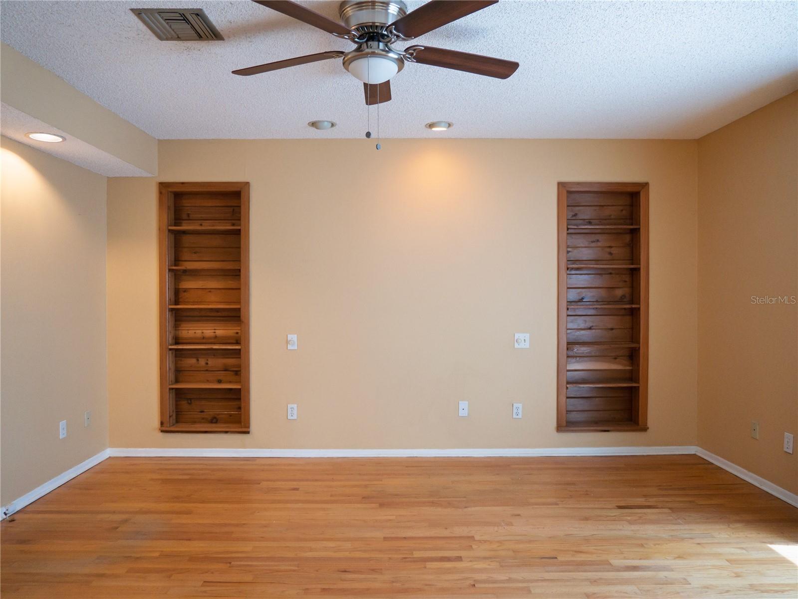 Office (Extra Room)