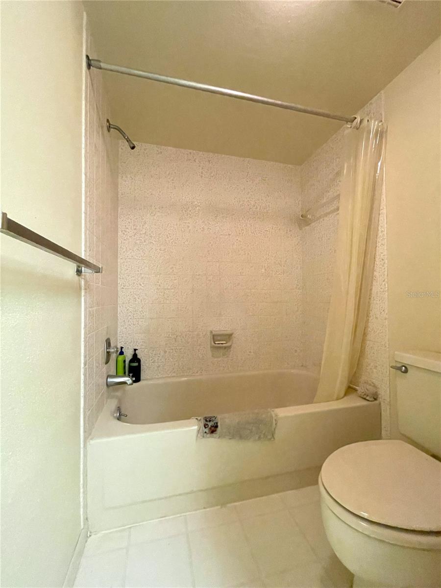 Master bathroom -separate toilet & shower.