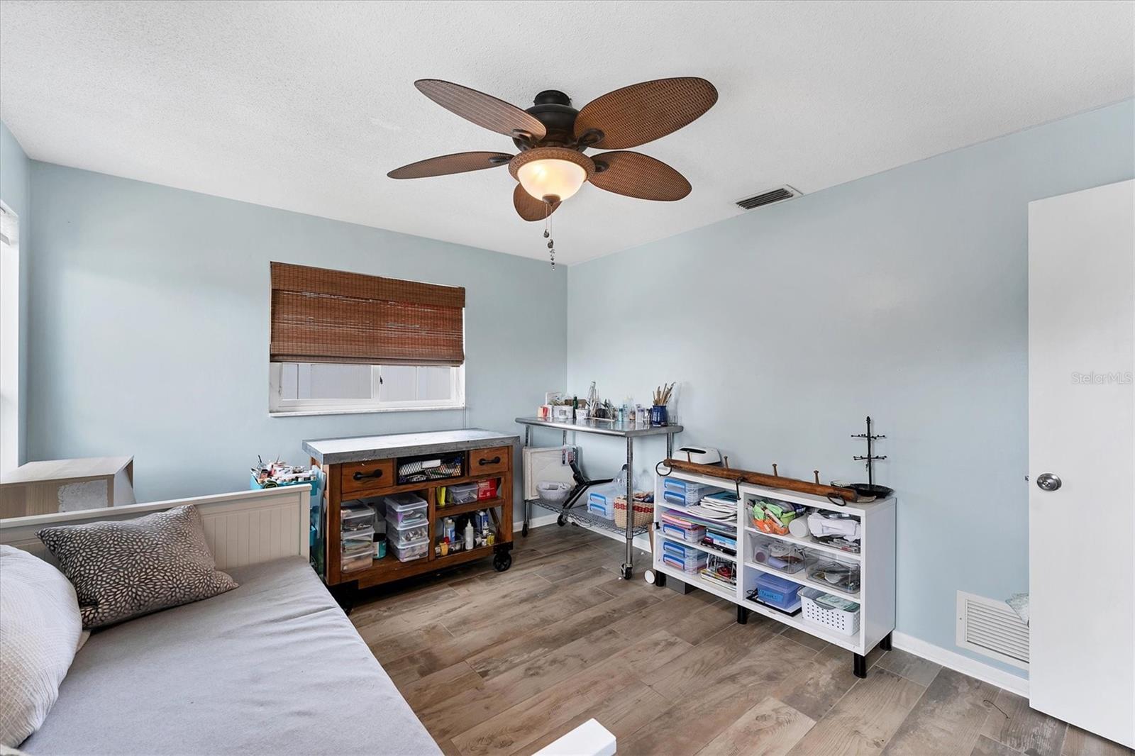 3rd bedroom w walk-in closet