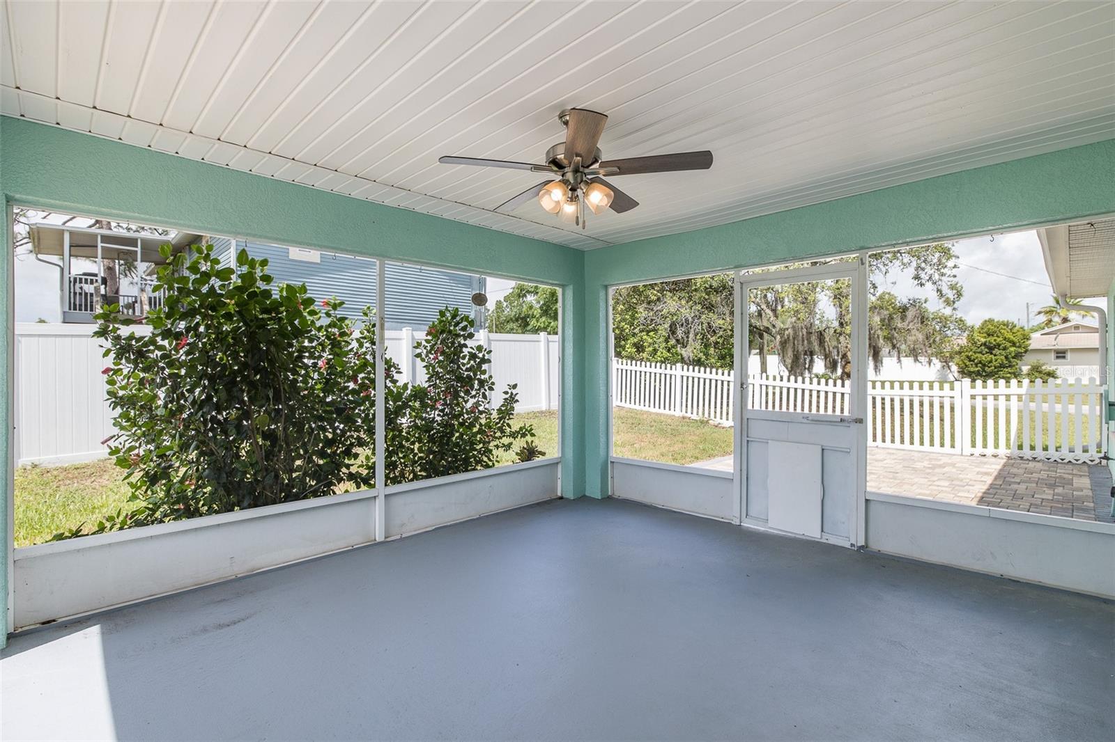 Screened in outdoor comfort