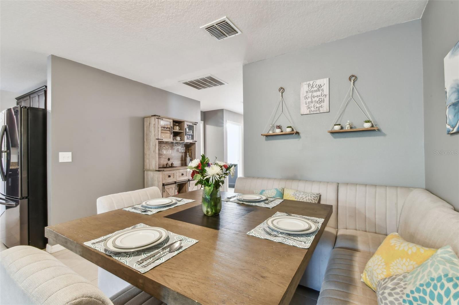 Dining Area - 2nd pic