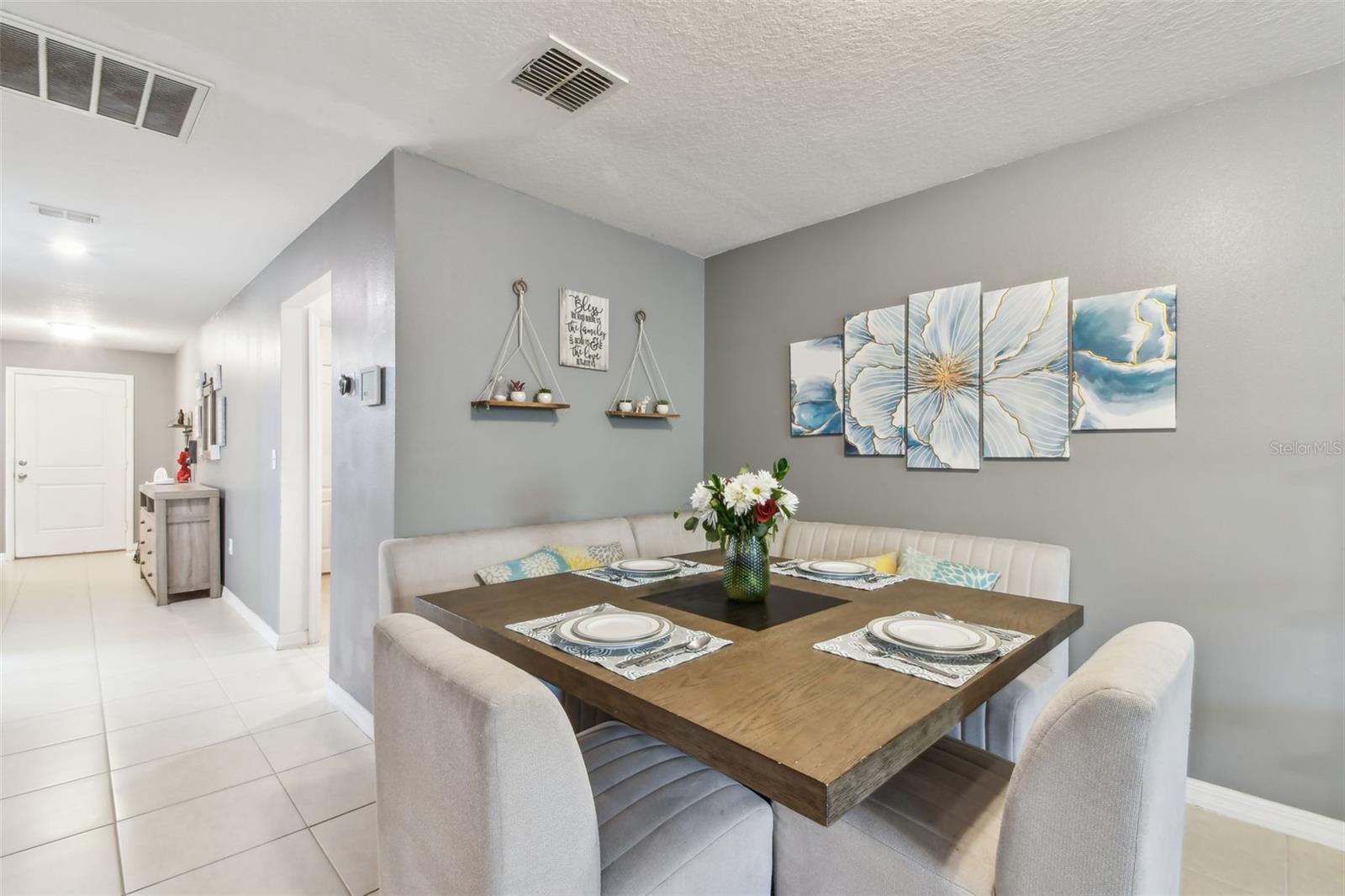 Dining Area - 3rd pic
