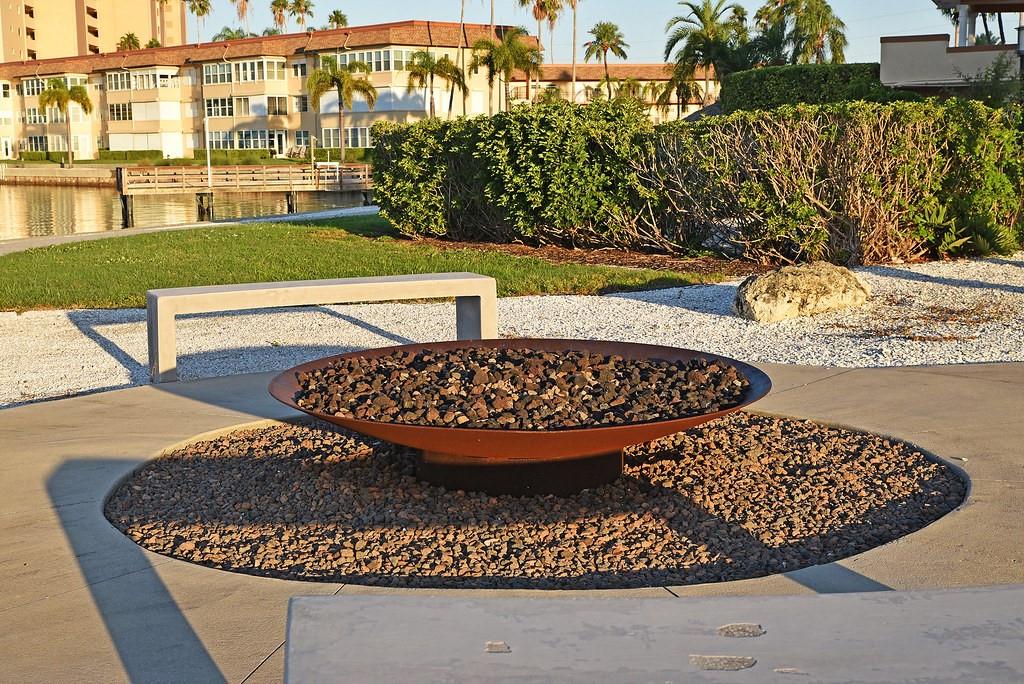 Fire pit