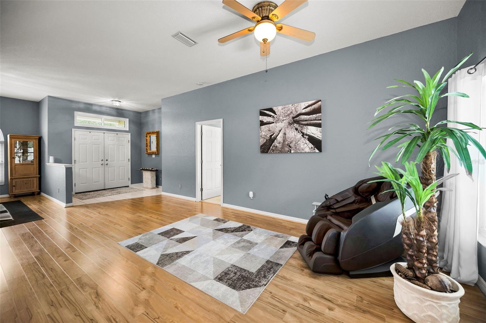 Great Room & Foyer