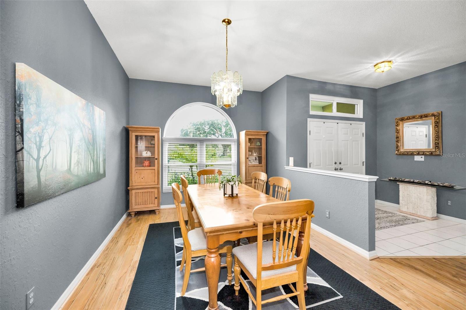 Dining Room & Foyer