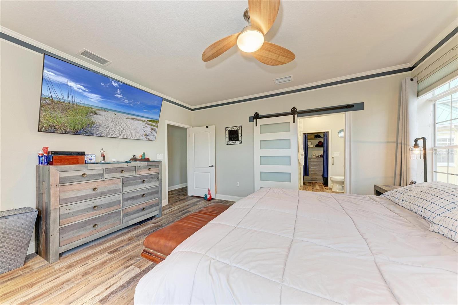 Primary suite