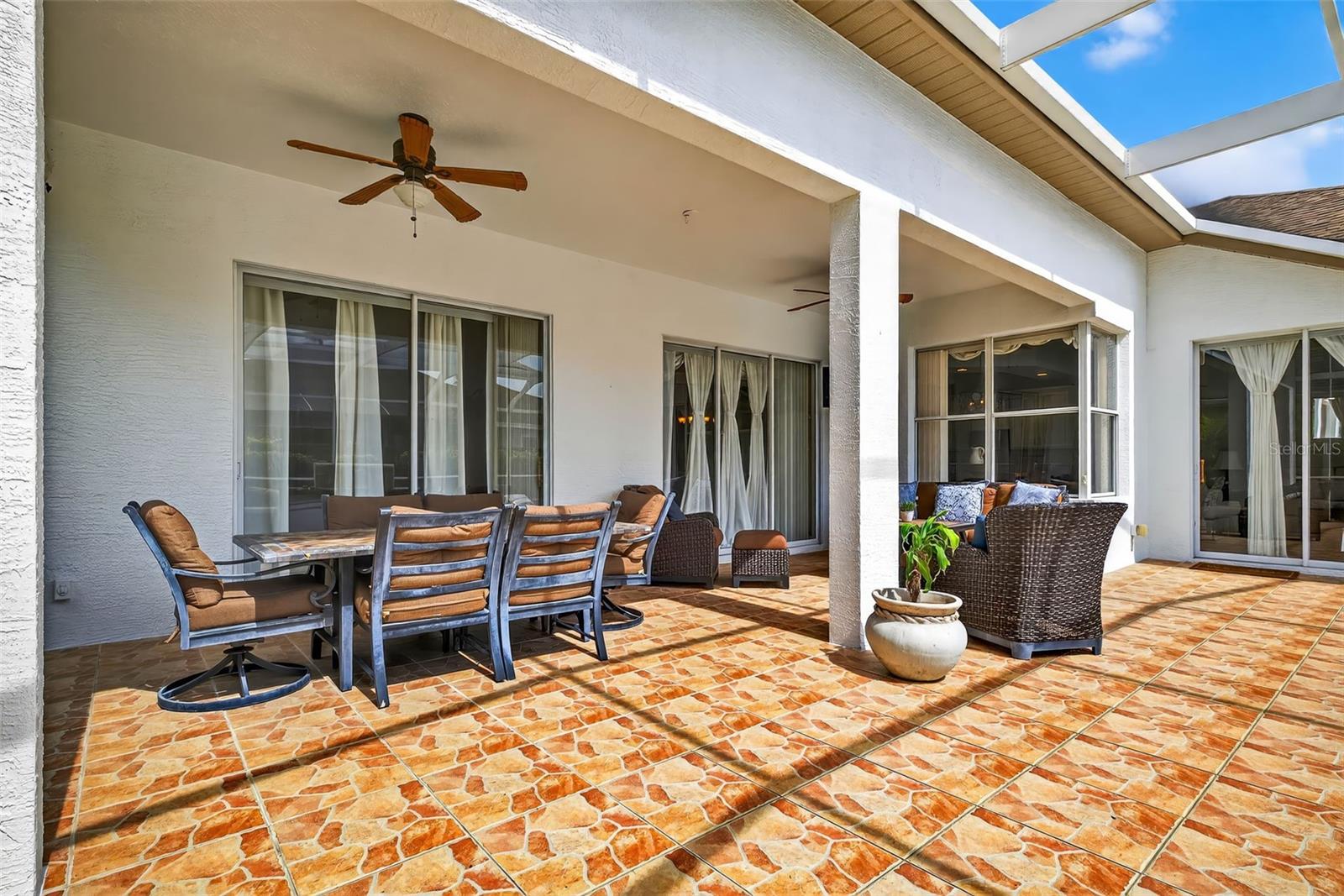 Spacious screened pool lanai