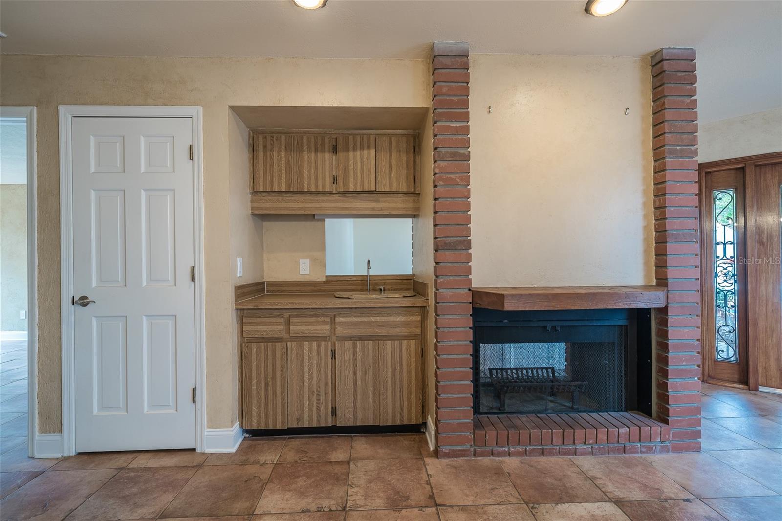 wet bar and fireplace