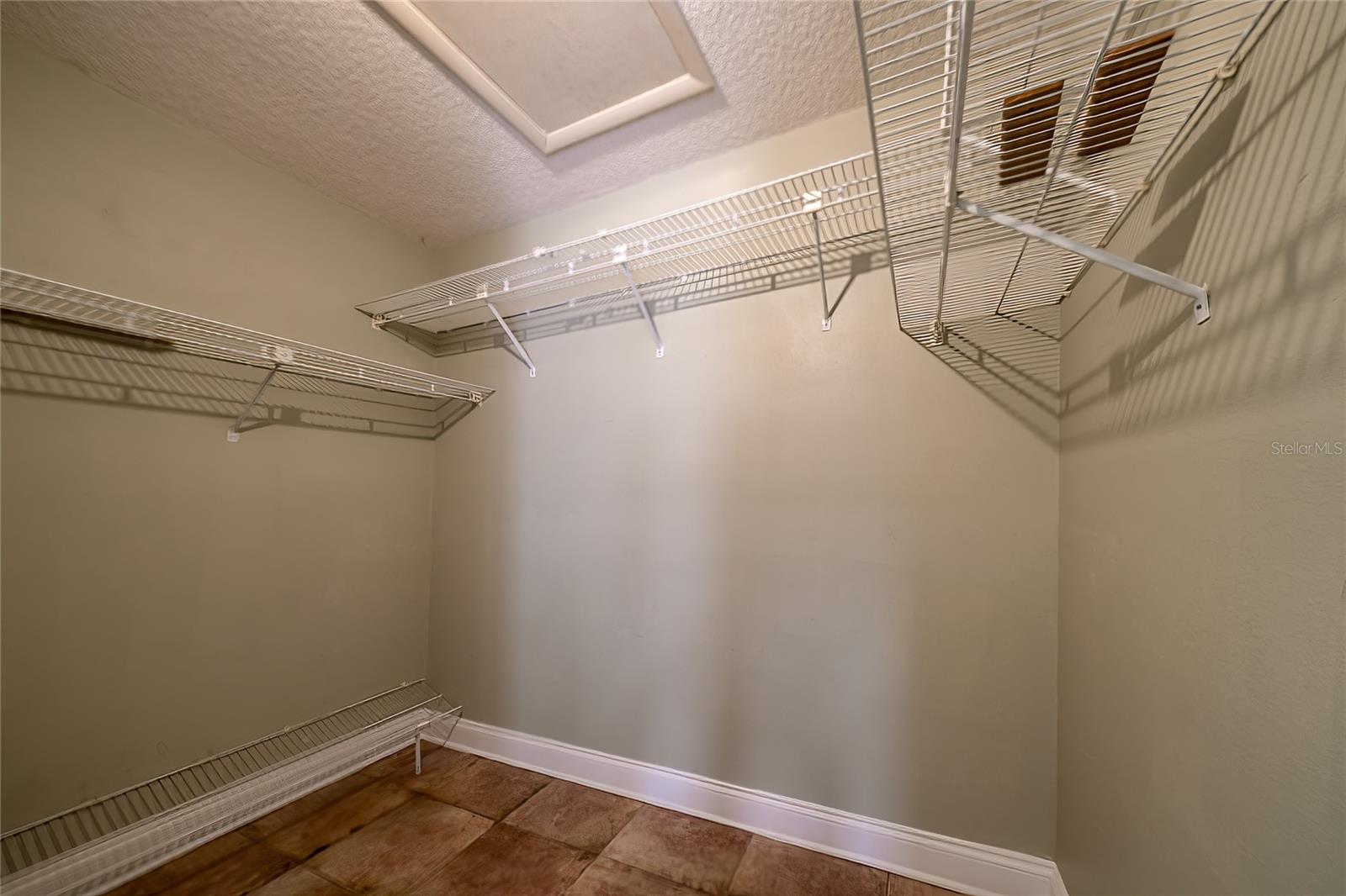 walk-in closet
