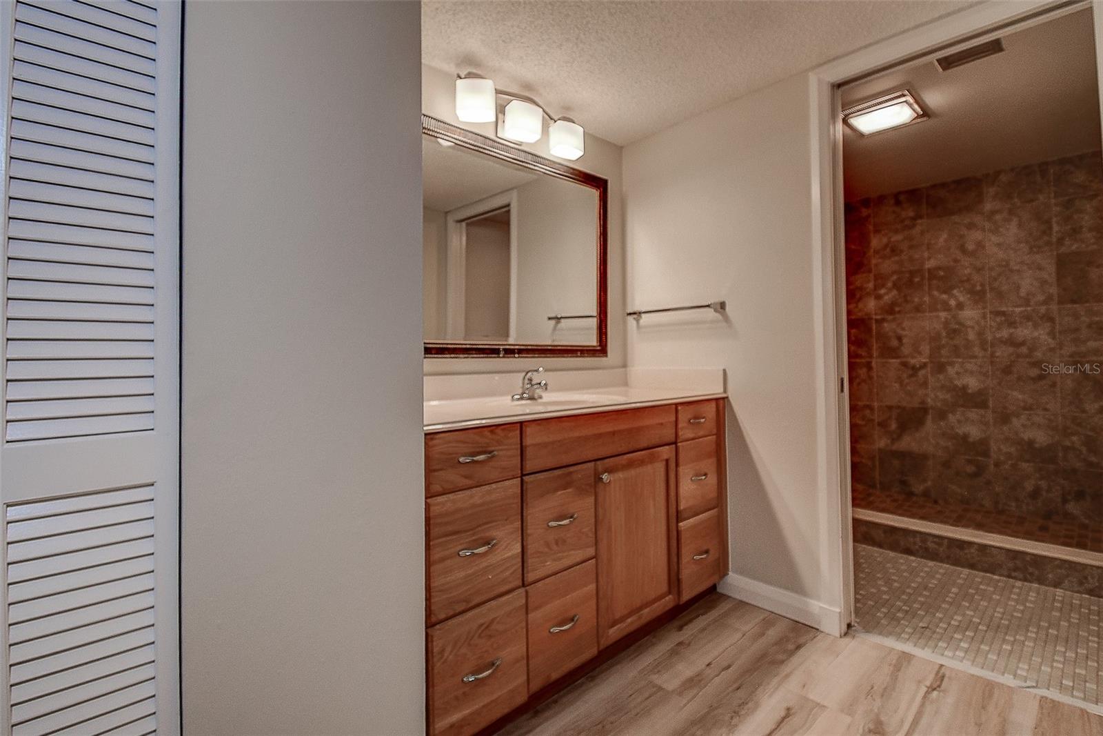 Primary bathroom ensuite