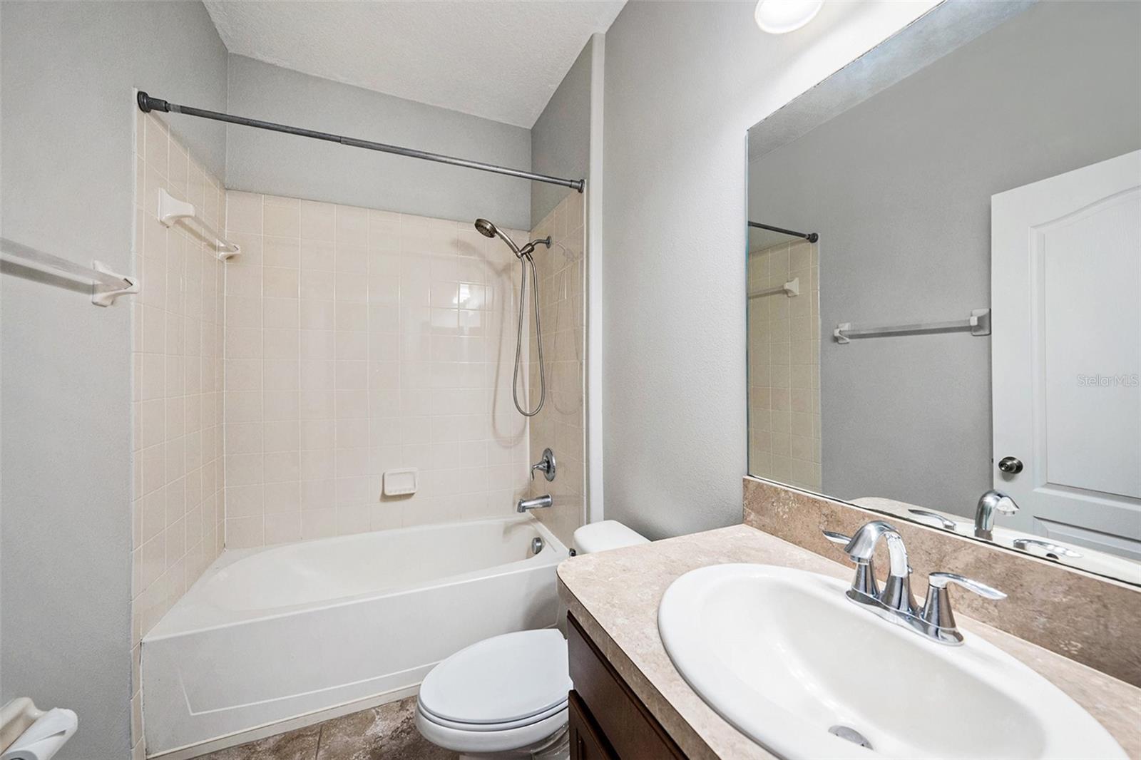 12117 Streambed Drive, Riverview FL 33579 - Triple Creek - bathroom 2