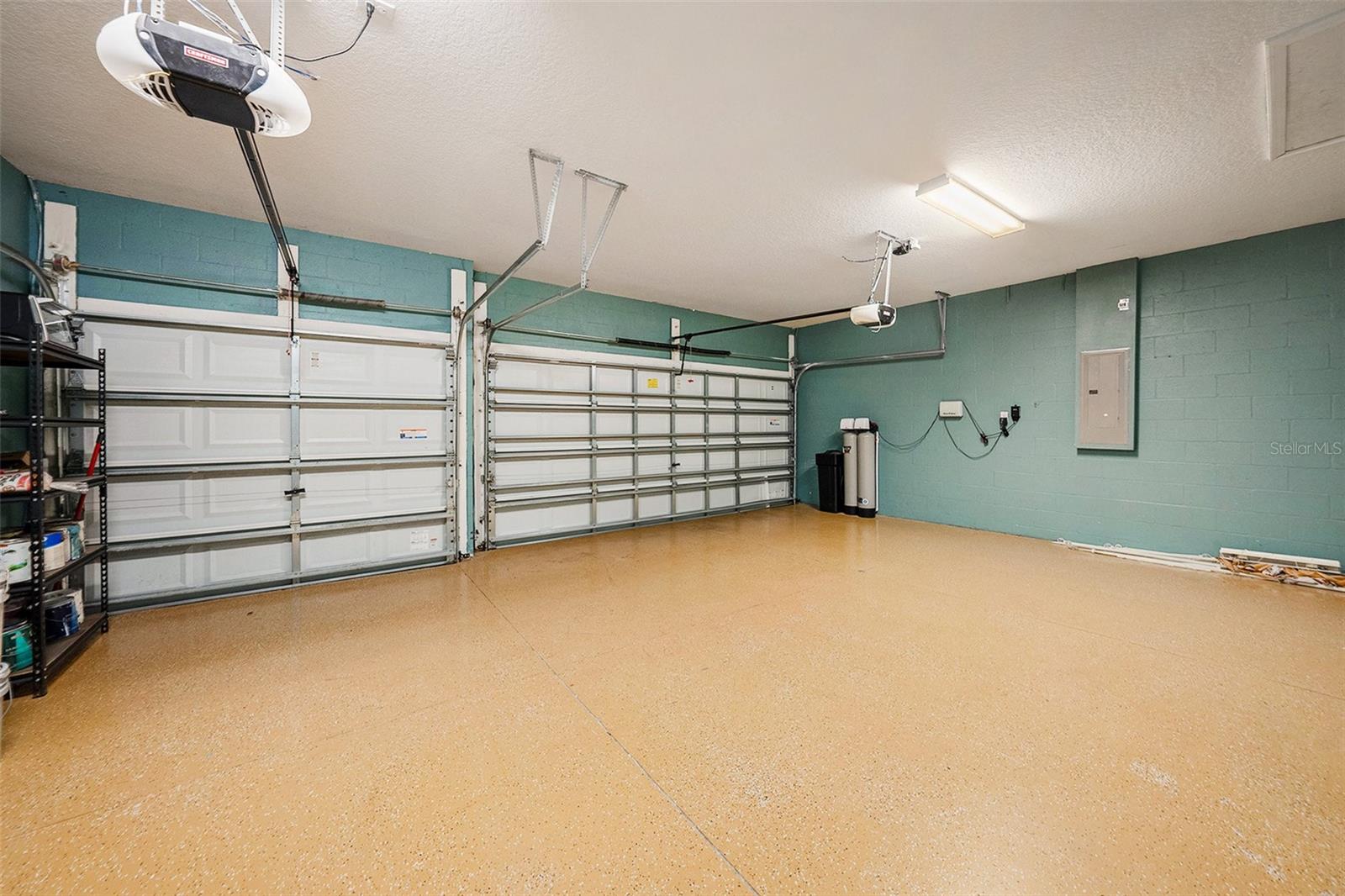 12117 Streambed Drive, Riverview FL 33579 - Triple Creek - garage