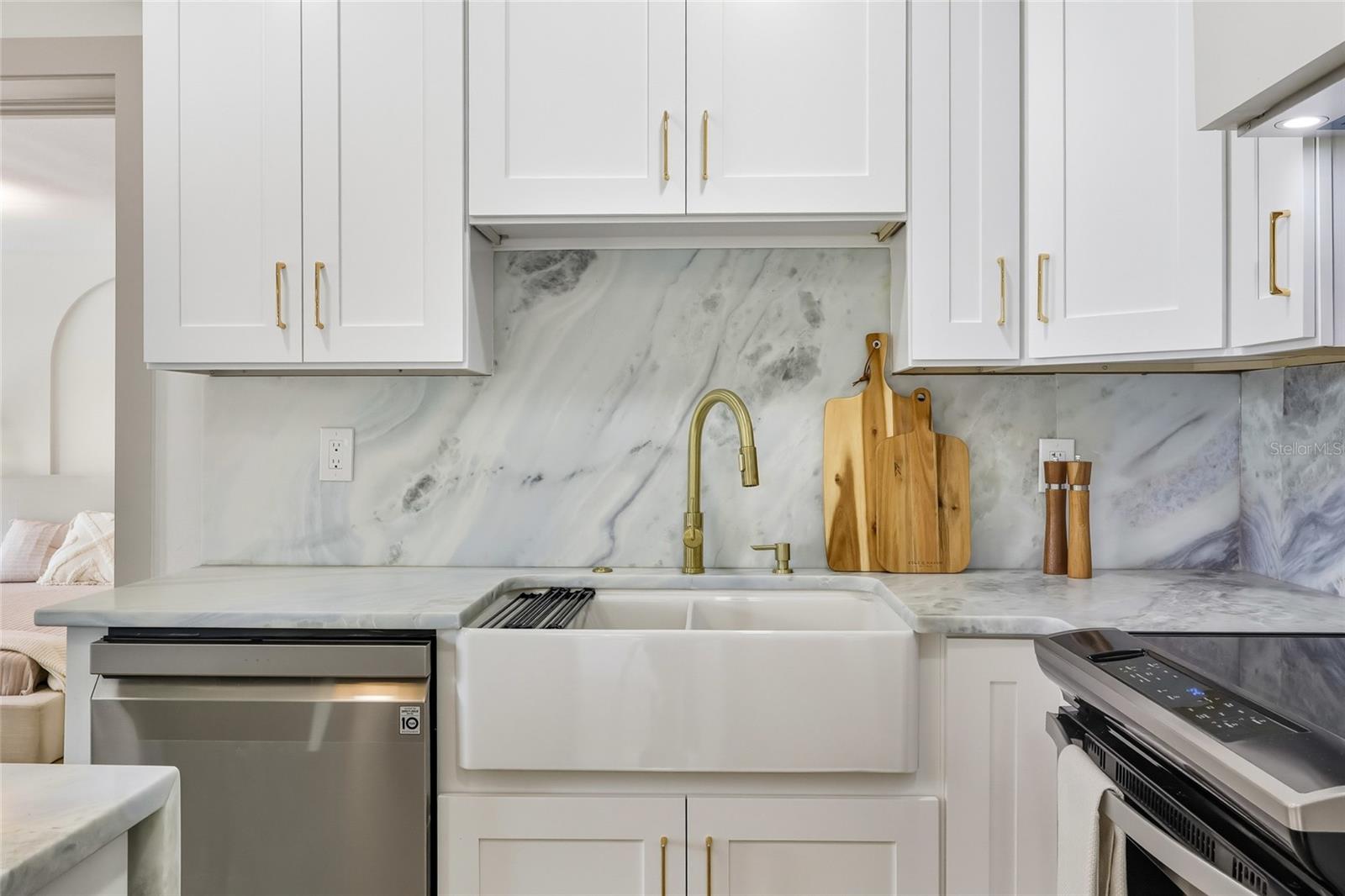 Farmhouse sink