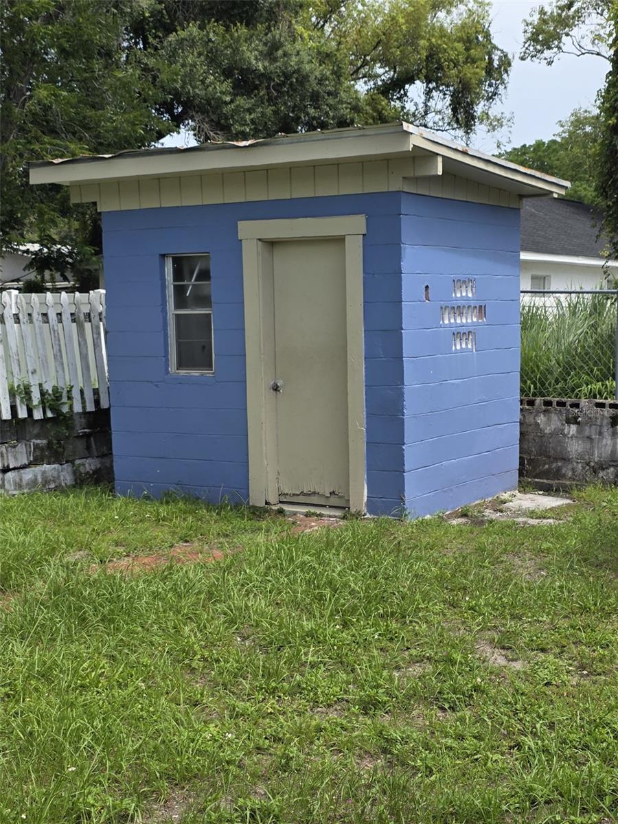 Shed
