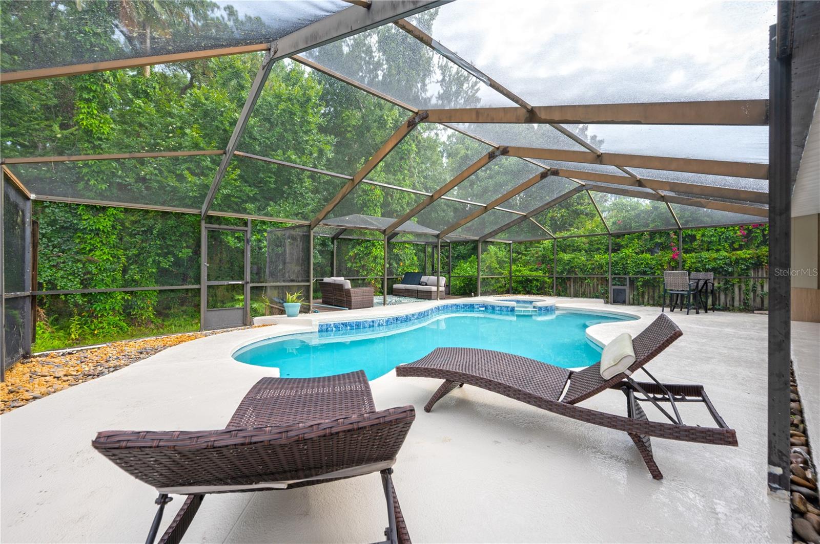 Large private yard with outdoor shower and sauna