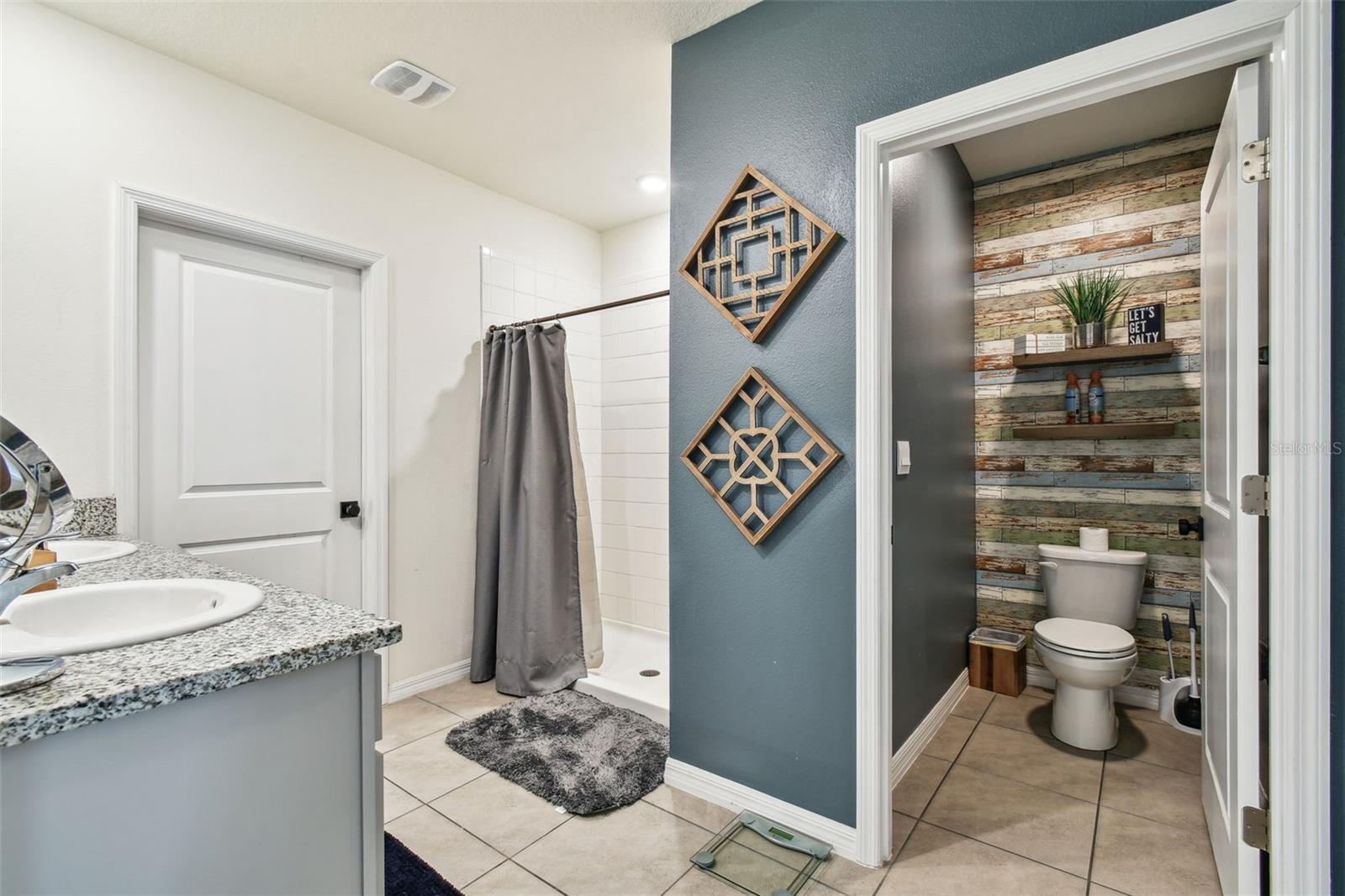 Owners en suite bath