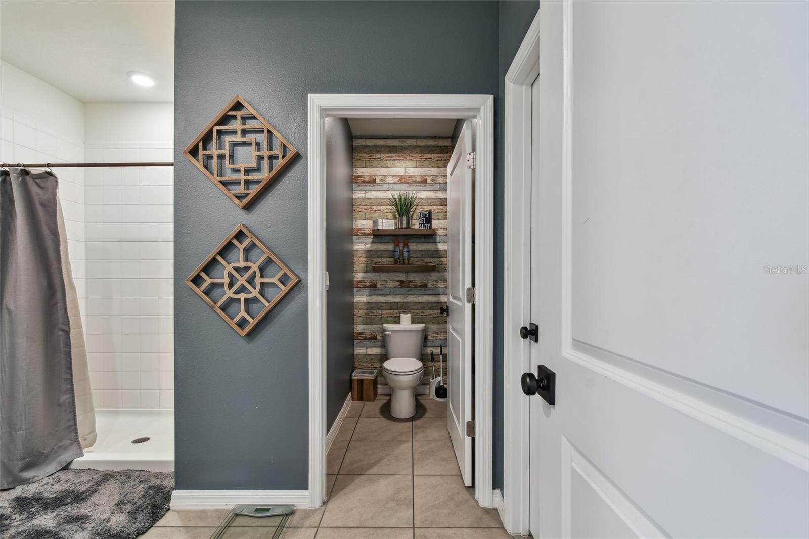 Owners en suite bath