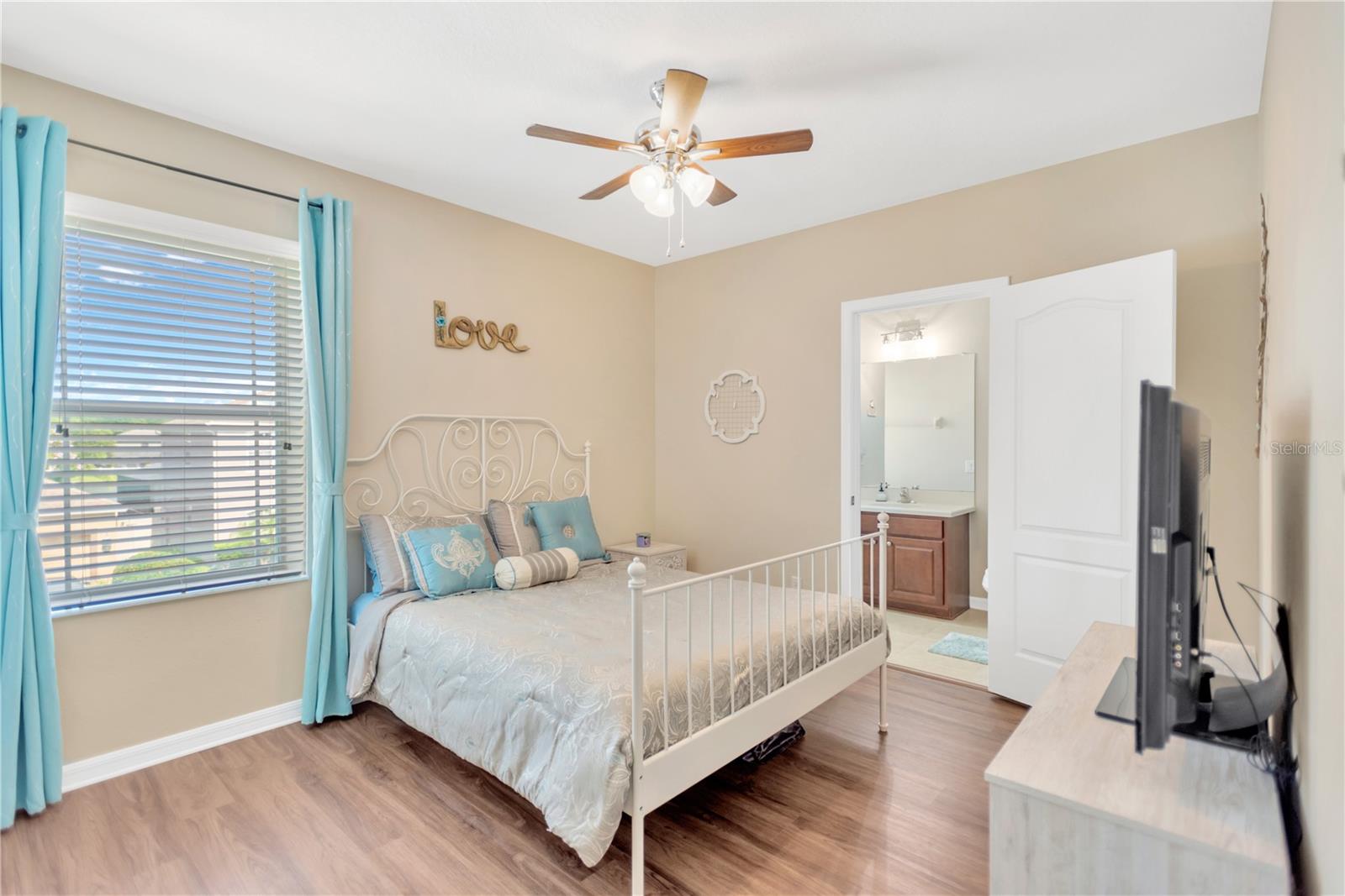 PRIMARY SUITE #2!!With ENSUITE!