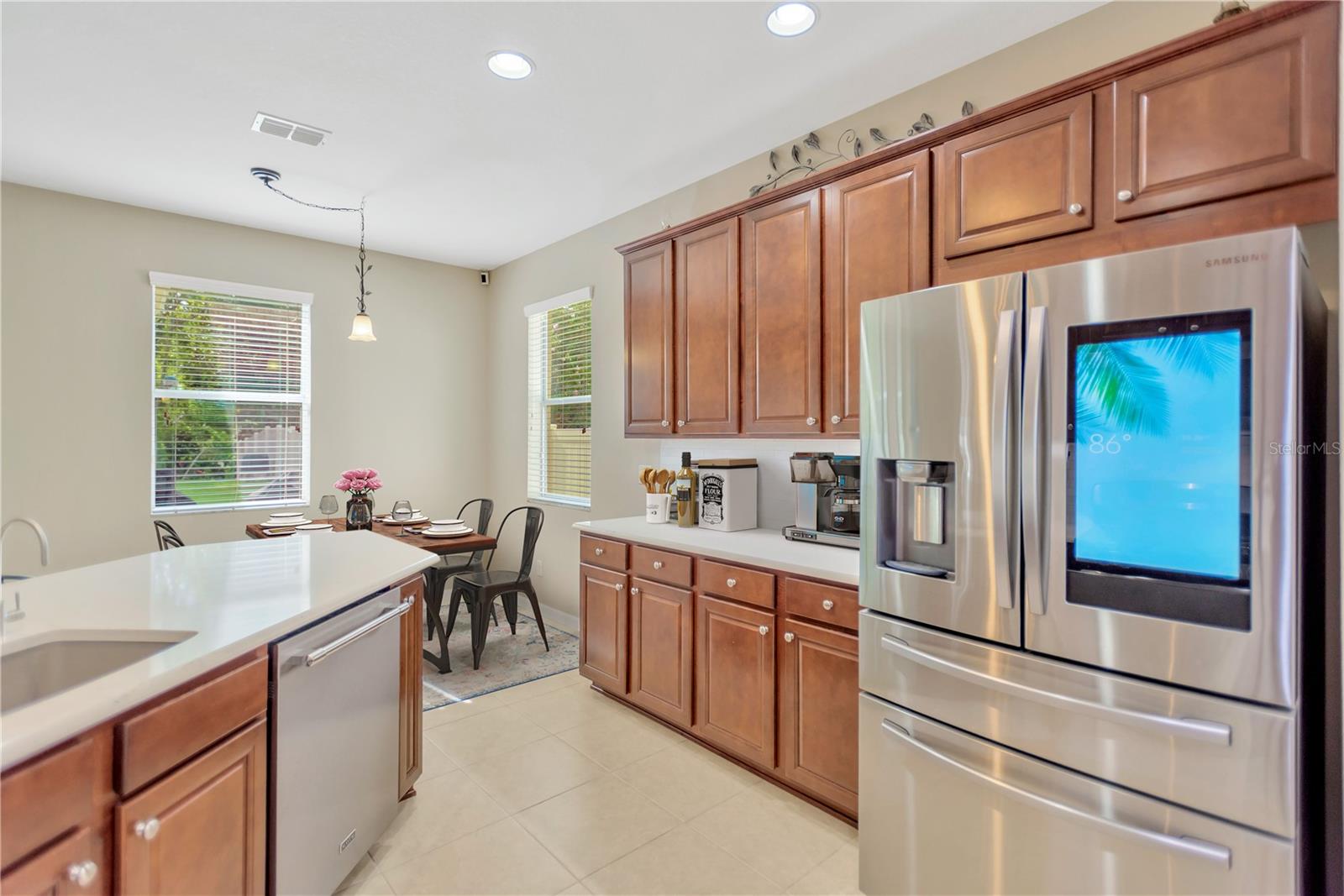 UPDATED kitchen!!