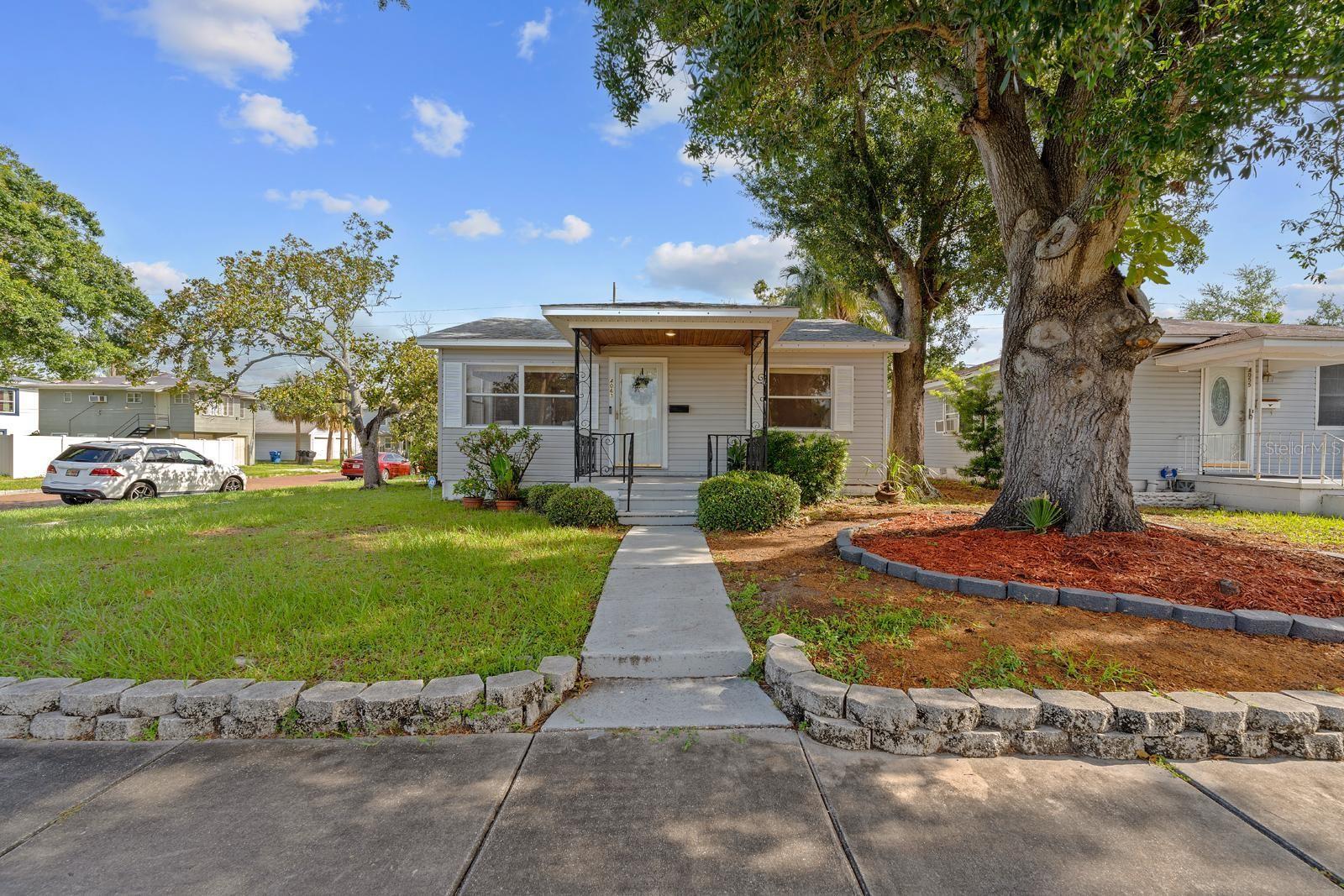 Centrally located in the heart of St. Petersburg.  Minutes from the Gulf Beaches and Downtown.  Less than 1/2 mile from the SunRunner