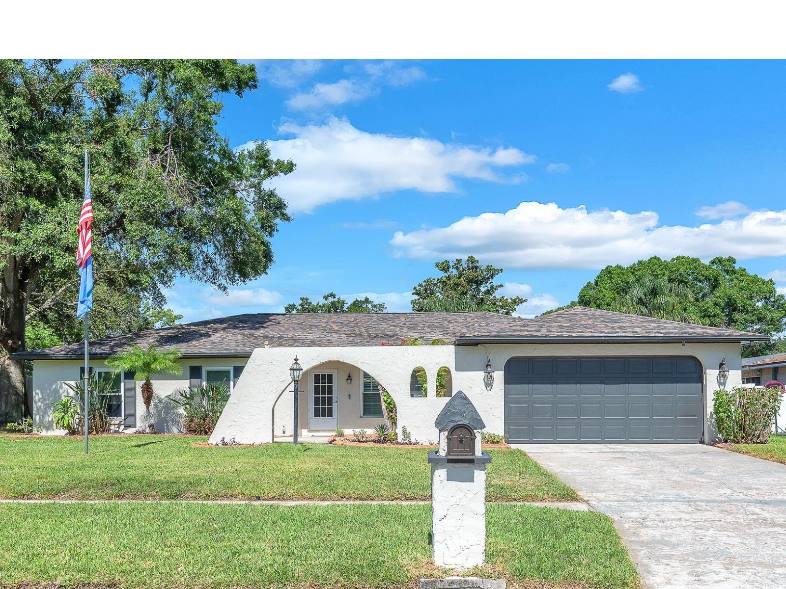 Just 16 minutes to downtown Tampa and 7 minutes to Brandon, this move-in ready home combines comfort, convenience, and value.Schedule your private showing today and make this inviting home yours!