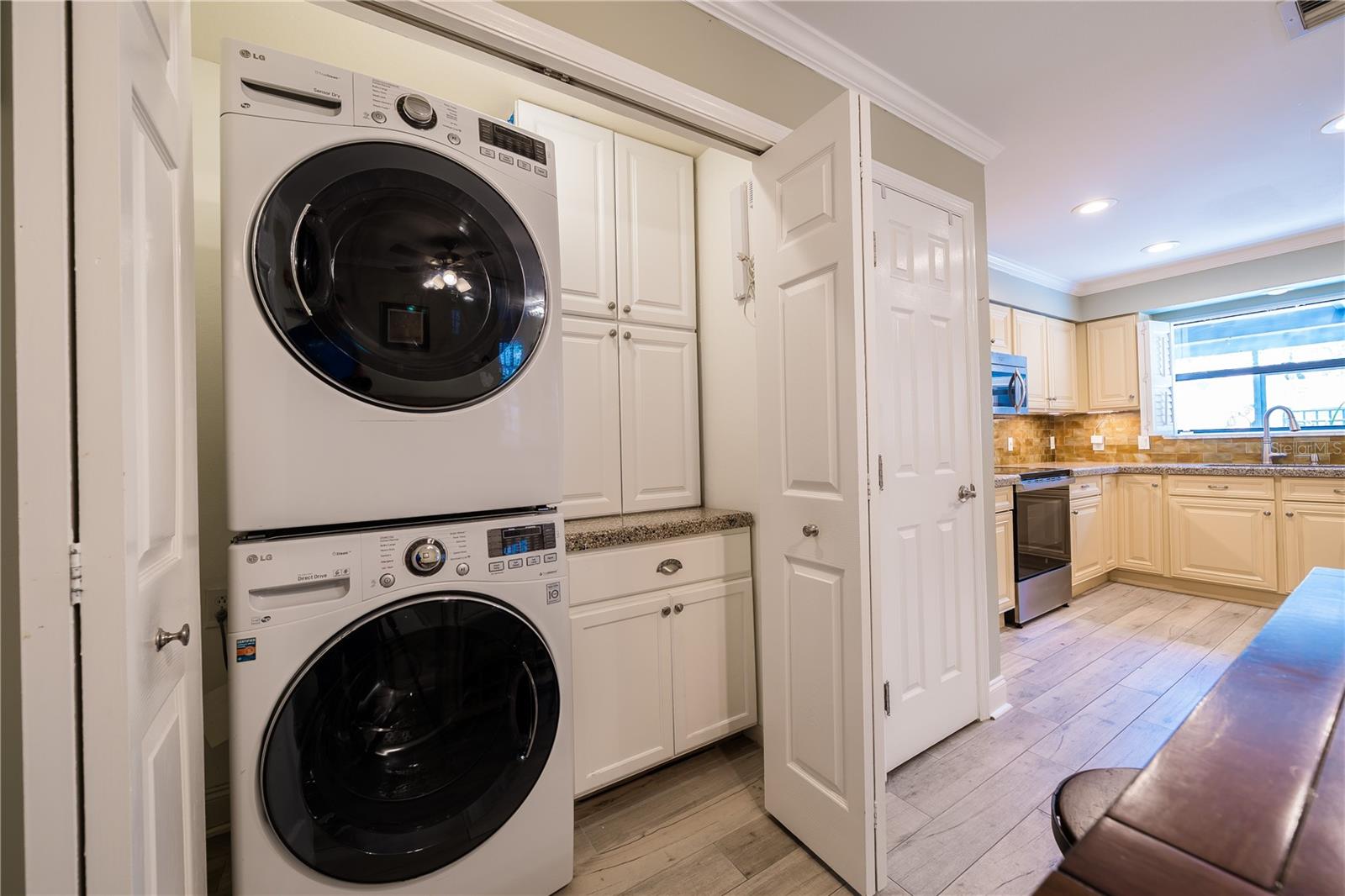 stacked washer/dryer