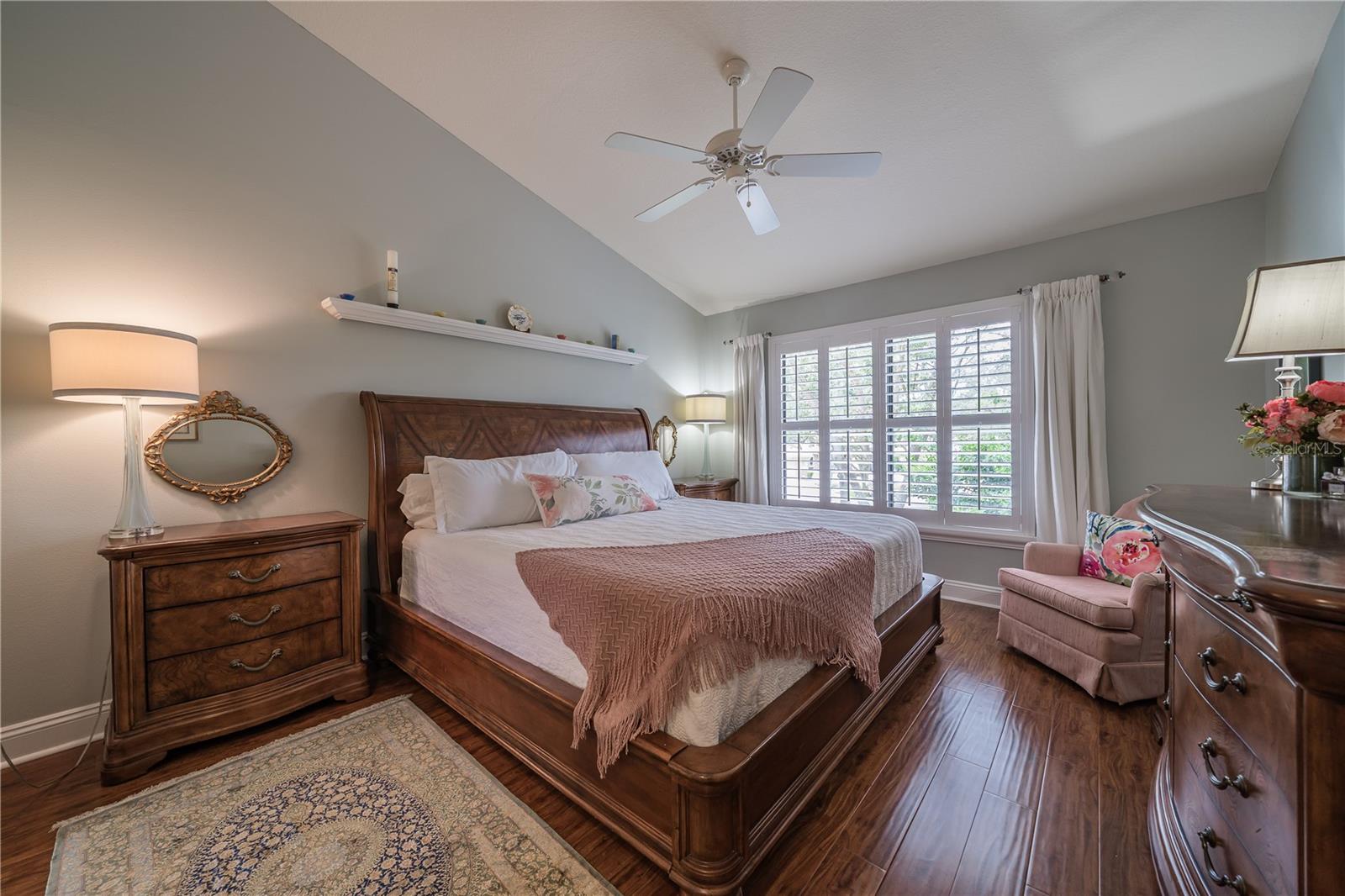 Primary bedoom